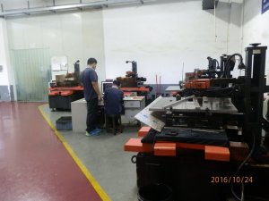 模具部